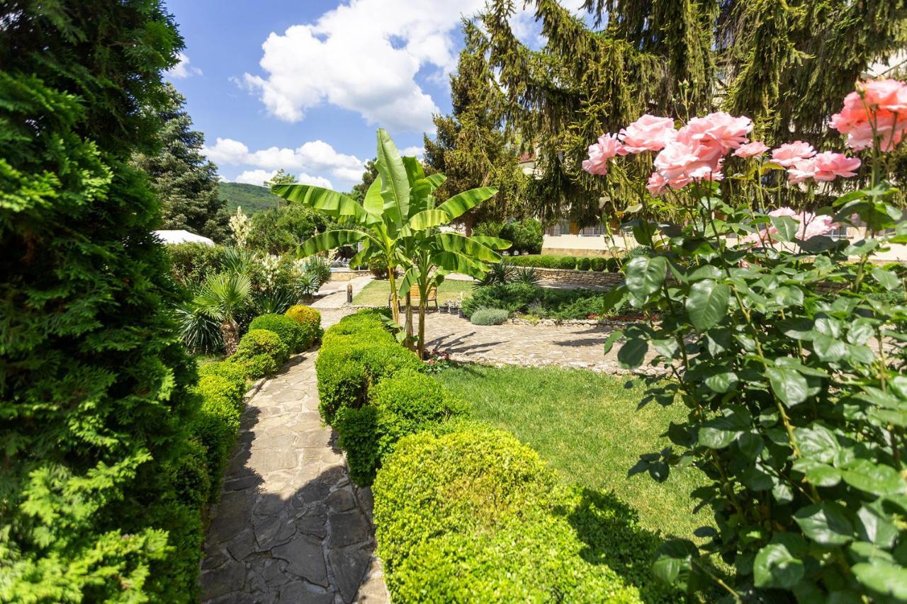 Hotel Naslada Μπαλτσίκ Εξωτερικό φωτογραφία