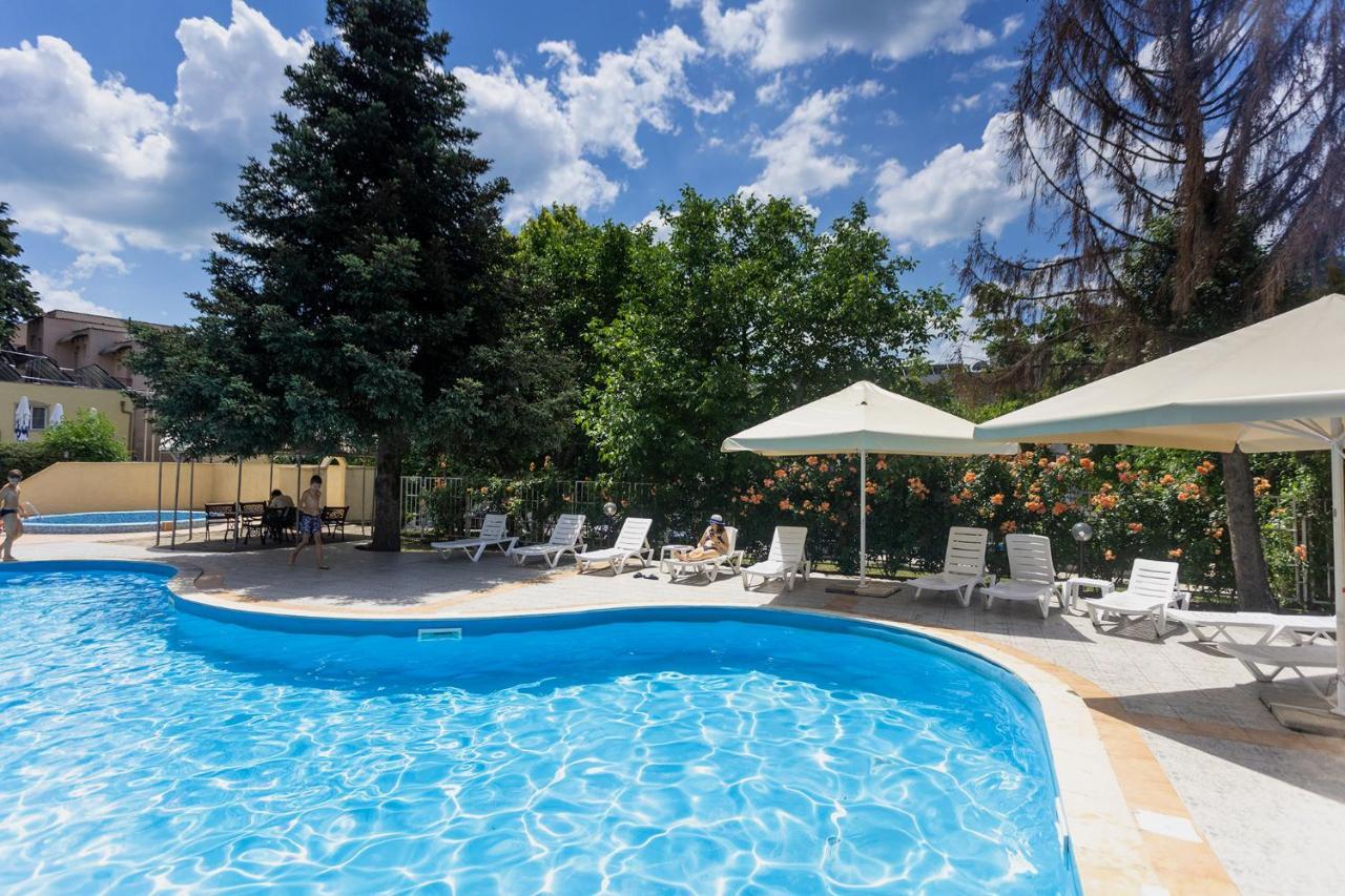 Hotel Naslada Μπαλτσίκ Εξωτερικό φωτογραφία